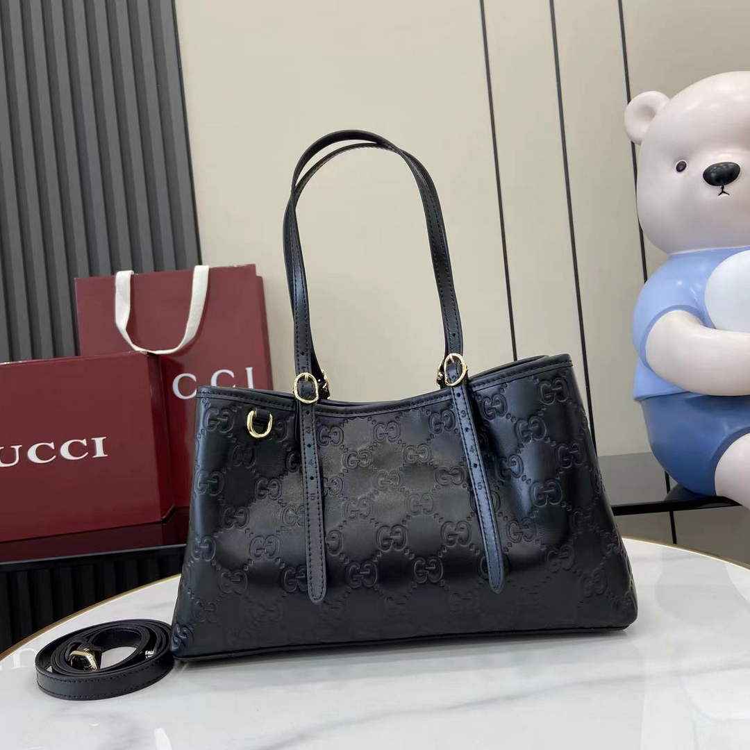 Gucci GG Emblem medium tote bag 815214 in Black GG leather