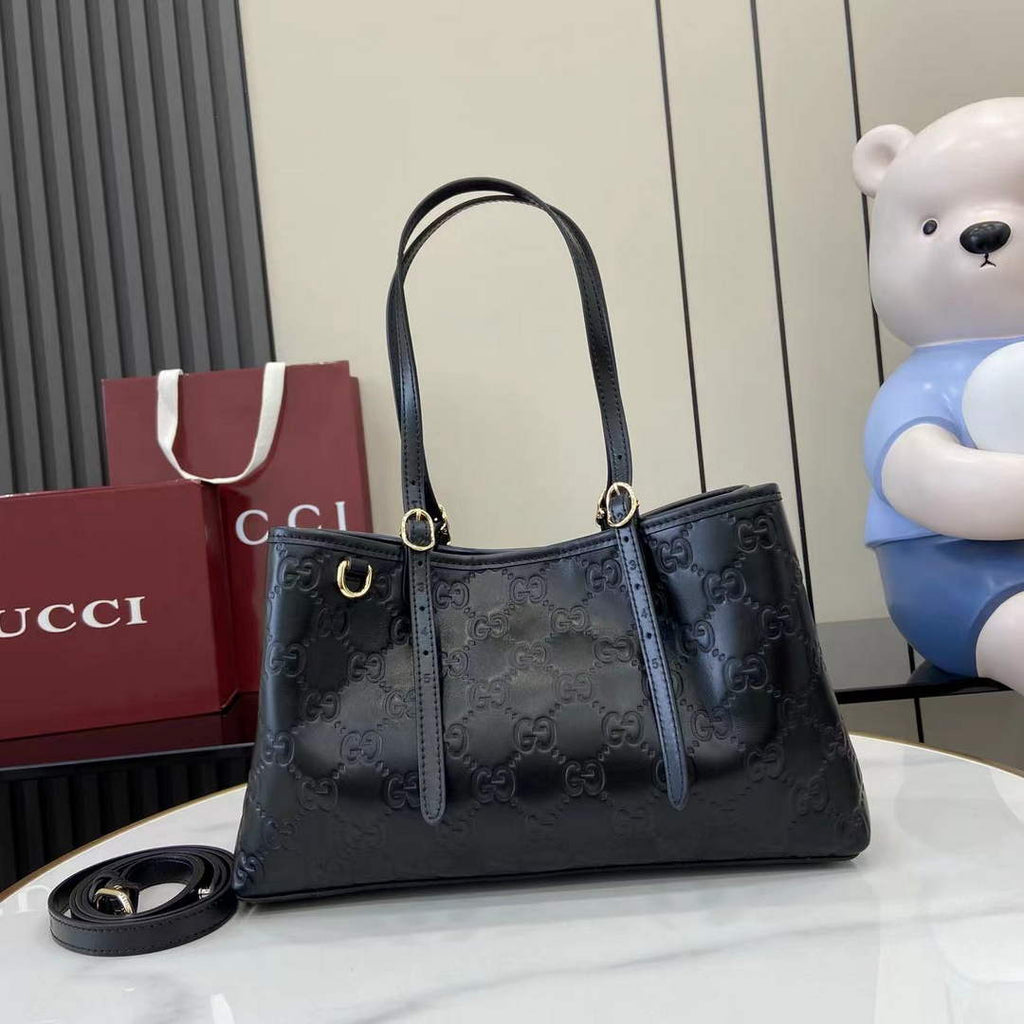 Gucci GG Emblem medium tote bag 815214 in Black GG leather