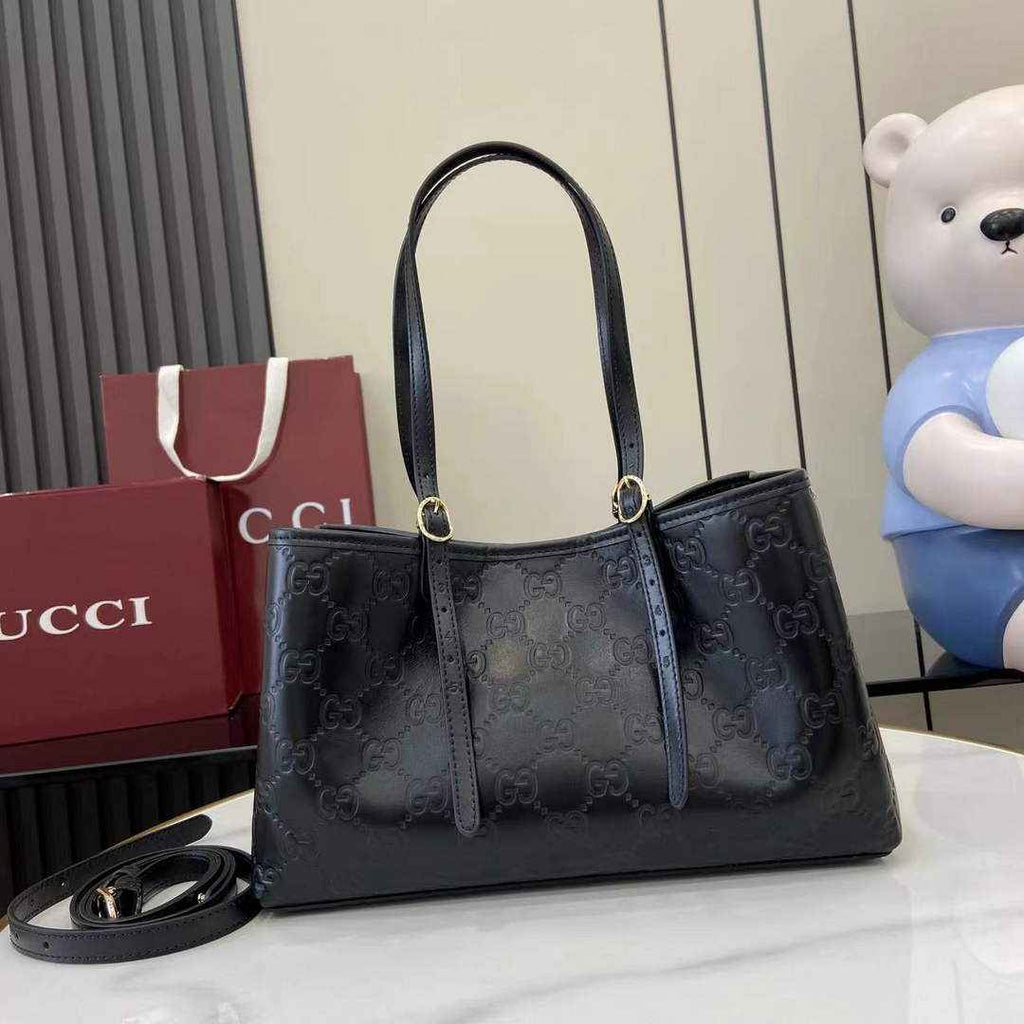 Gucci GG Emblem medium tote bag 815214 in Black GG leather