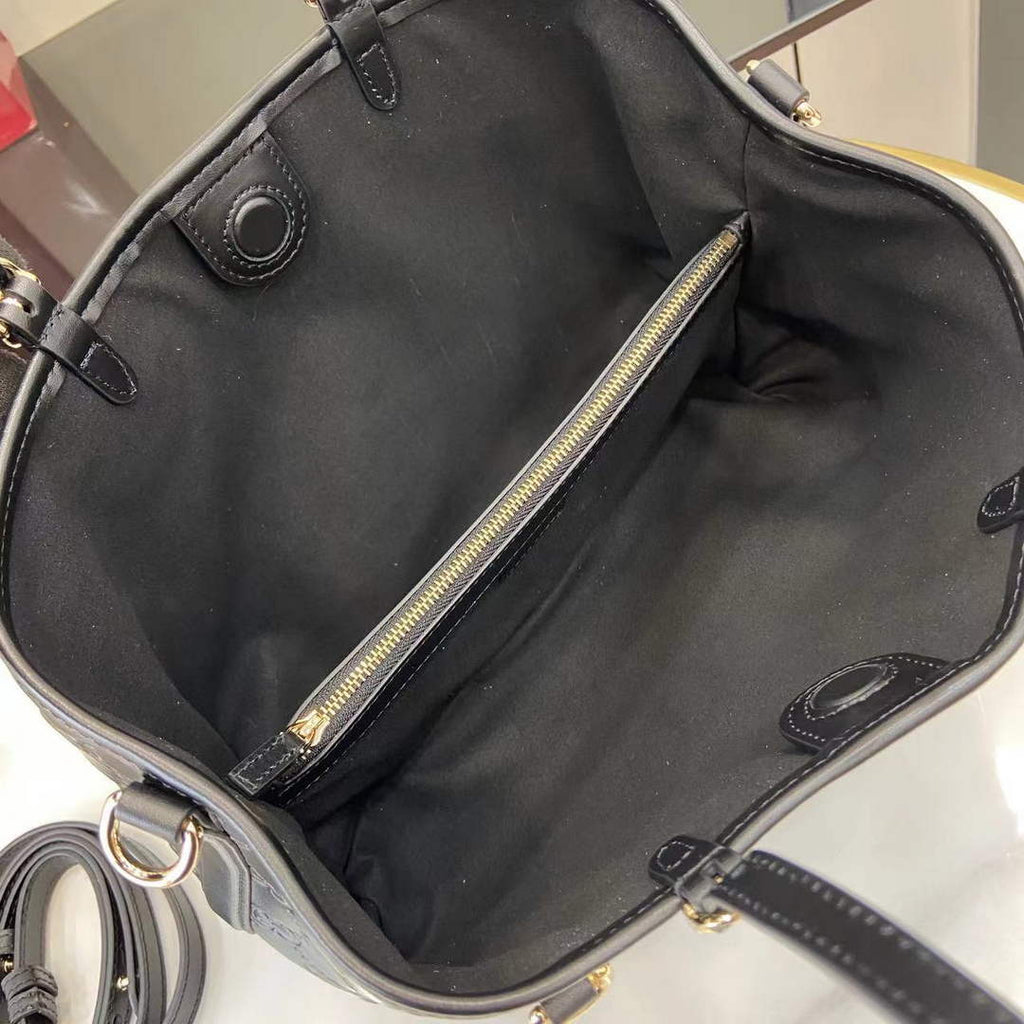 Gucci GG Emblem medium tote bag 815214 in Black GG leather