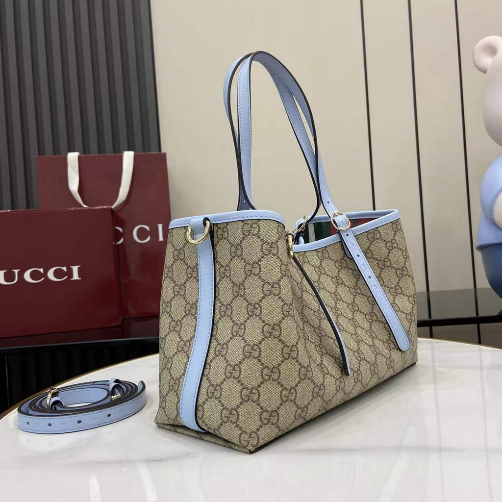 Gucci GG Emblem medium tote bag 815214 in blue fabric