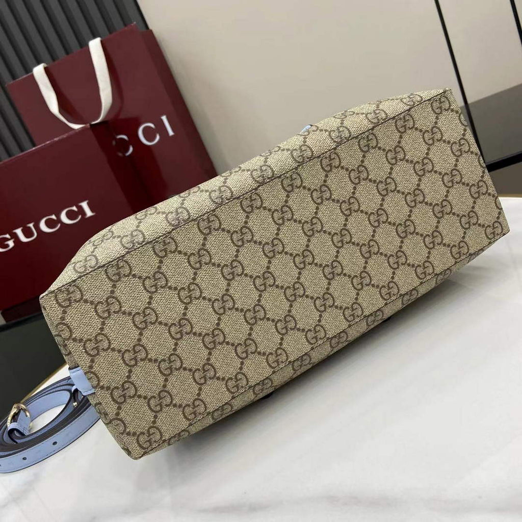 Gucci GG Emblem medium tote bag 815214 in blue fabric