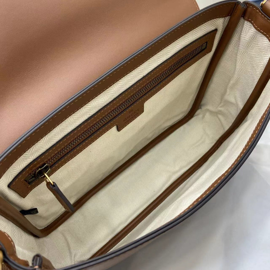 Gucci GG Emblem medium crossbody bag 821154 in brown leather