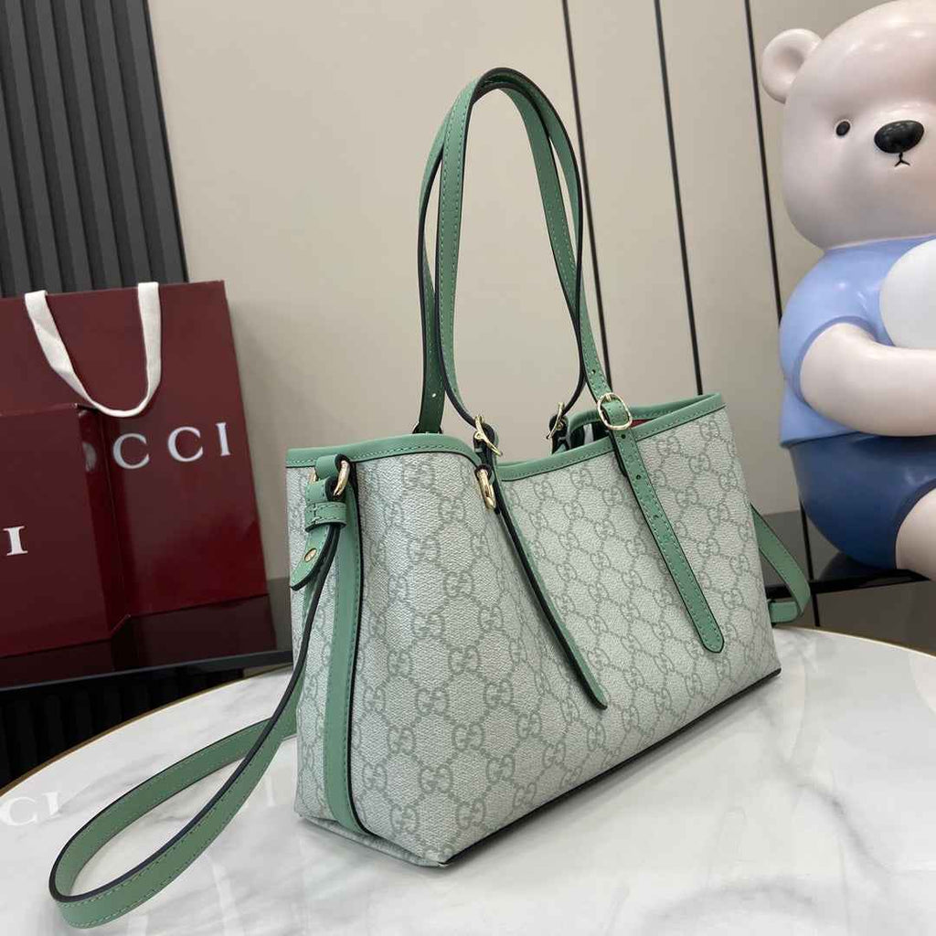 Gucci GG Emblem medium tote bag 815214 in green fabric
