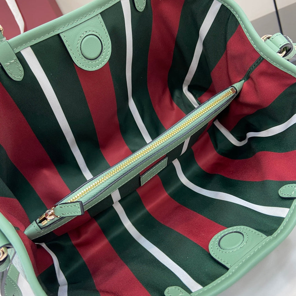 Gucci GG Emblem medium tote bag 815214 in green fabric