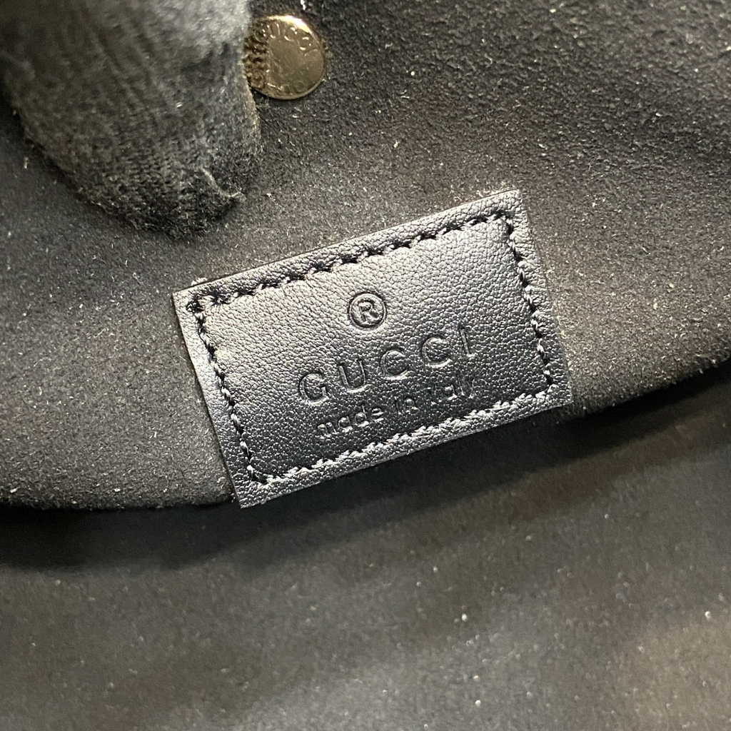 Gucci GG Emblem small bucket bag 815118 in black leather