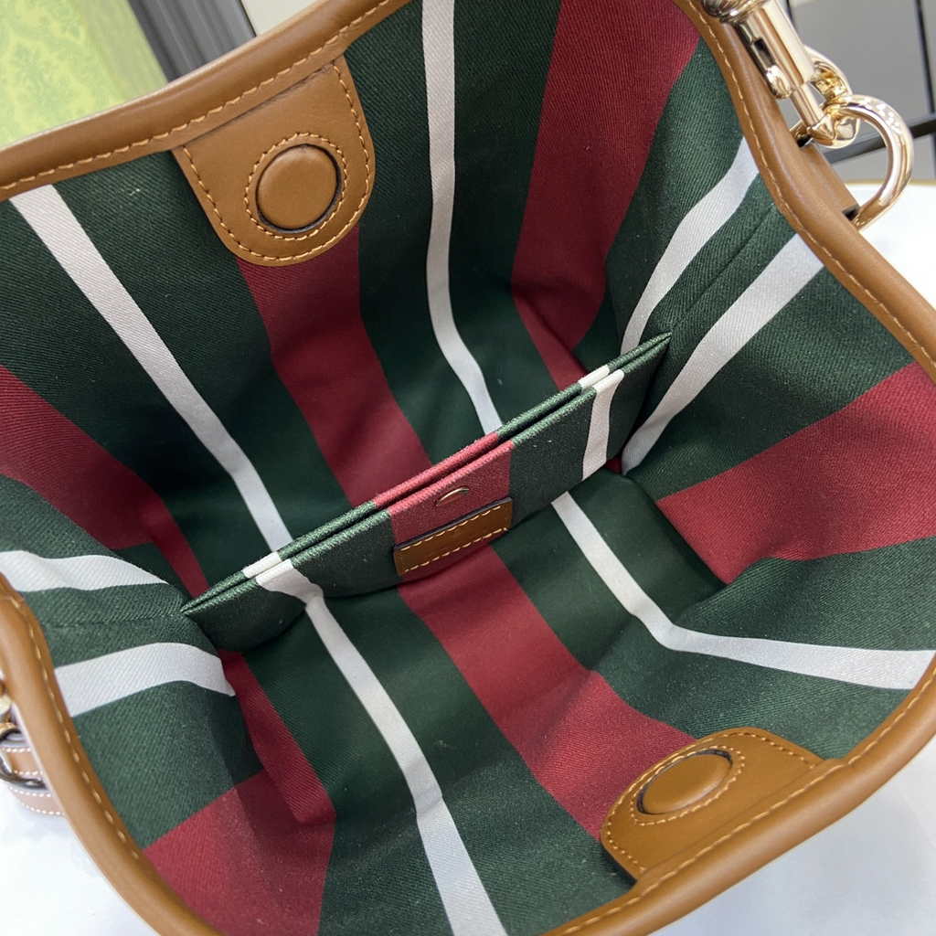Gucci GG Emblem small bucket bag 815118 in beige and dark brown fabric