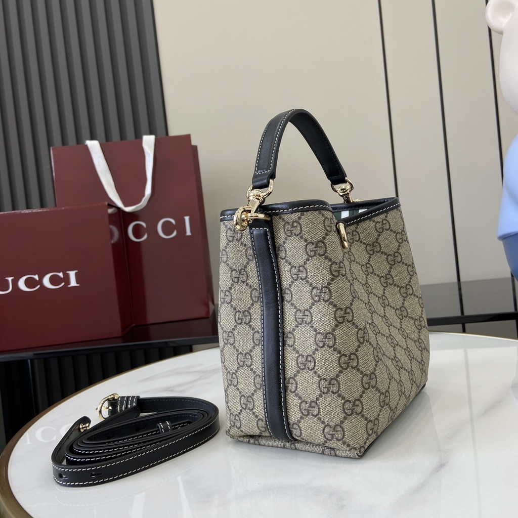 Gucci GG Emblem small bucket bag 815118 in beige and black fabric