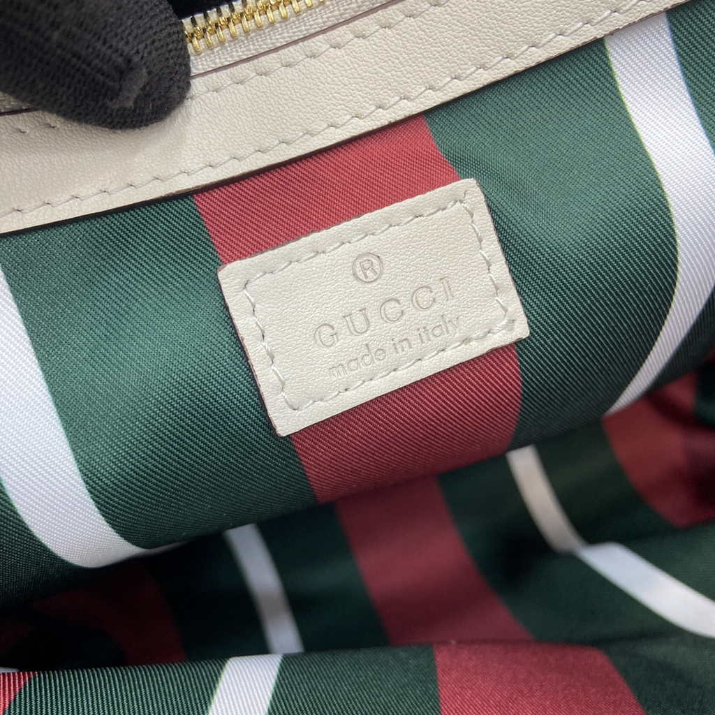 Gucci GG Emblem small bucket bag 815118 in white fabric