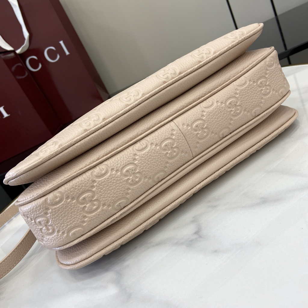 Gucci GG Emblem mini shoulder bag 815263 in light pink GG leather