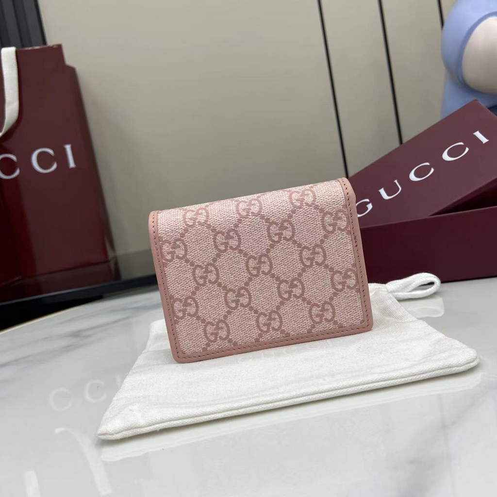 Gucci GG Emblem mini wallet, 820692 in pink leather