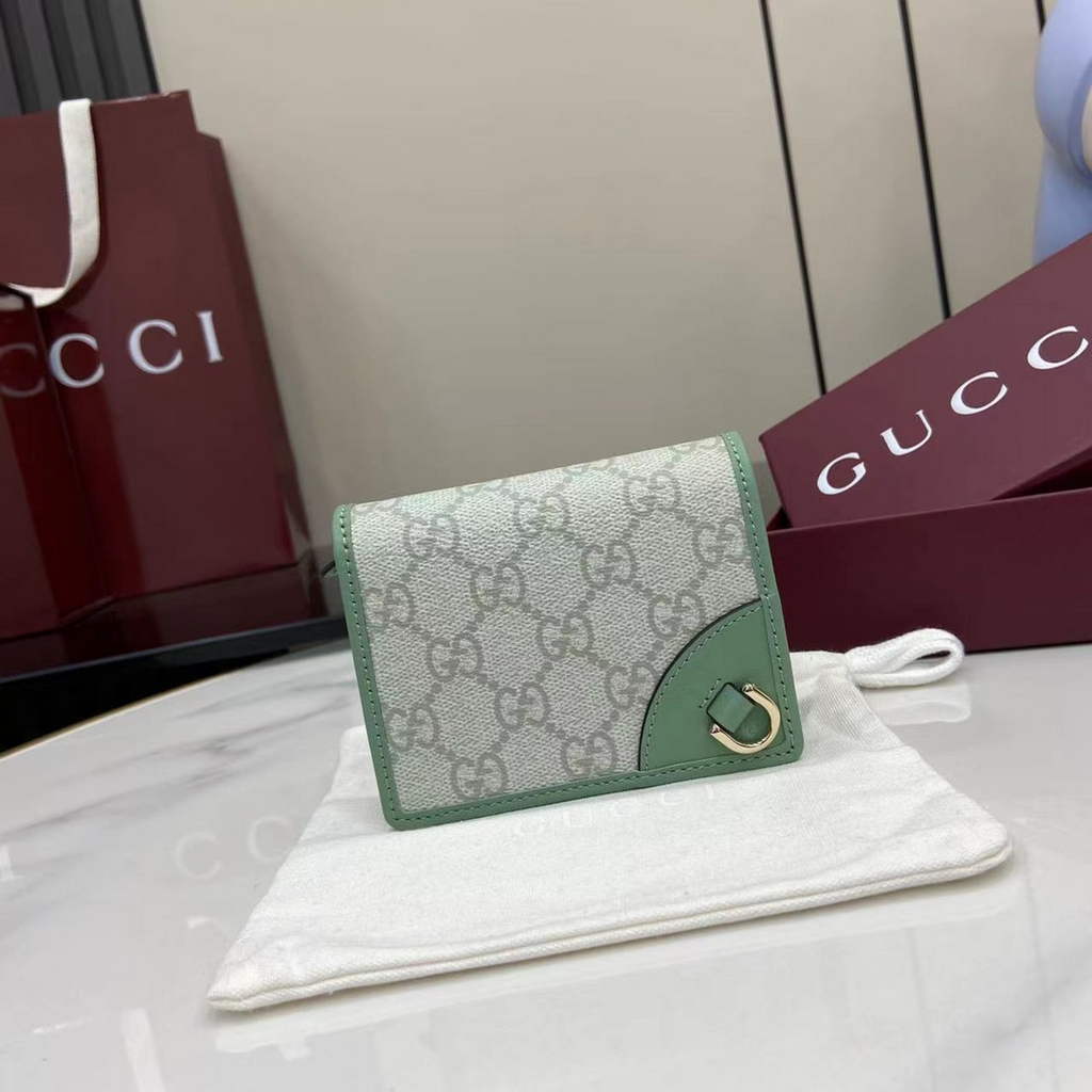 Gucci GG Emblem mini wallet, 820692 in green leather