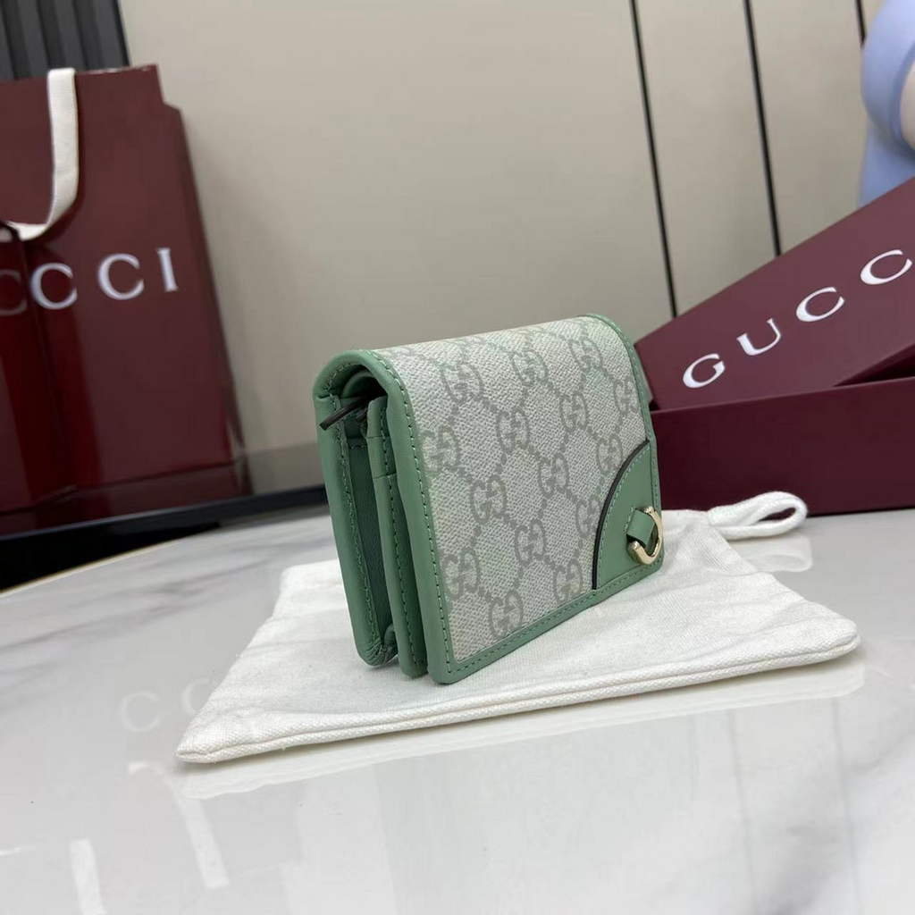 Gucci GG Emblem mini wallet, 820692 in green leather