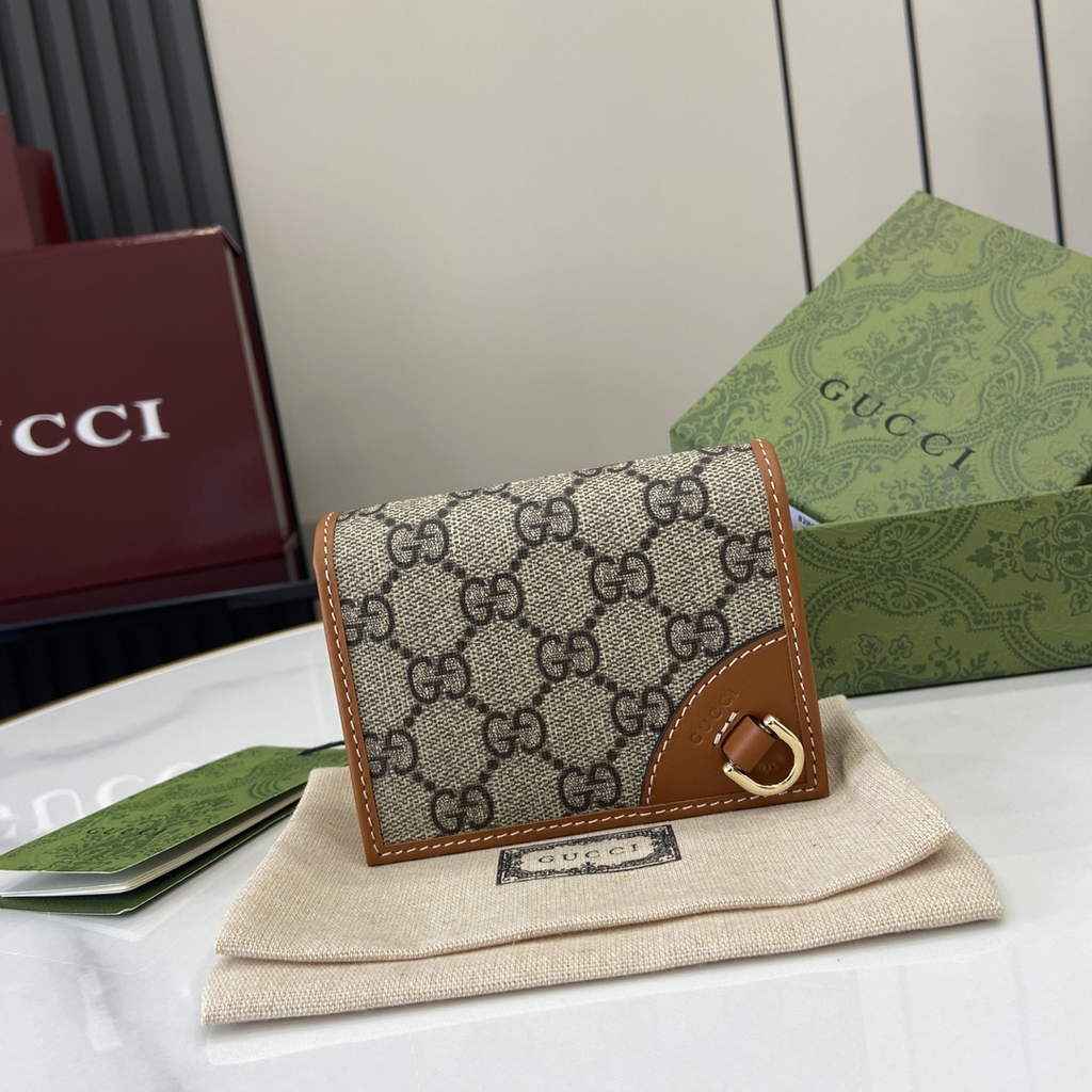 Gucci GG Emblem mini wallet, 820692 in beige and brown leather
