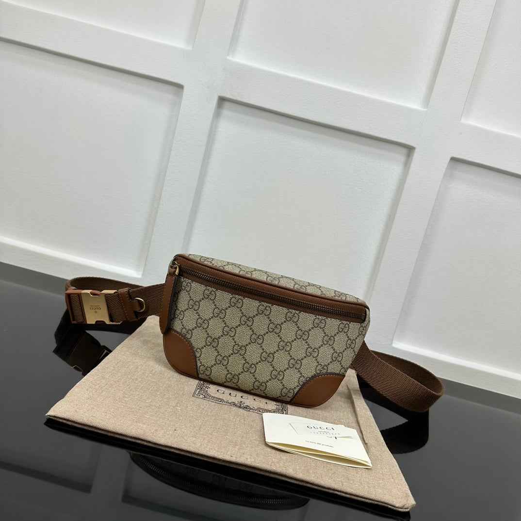Gucci GG Emblem small belt bag, 821165 in beige fabric