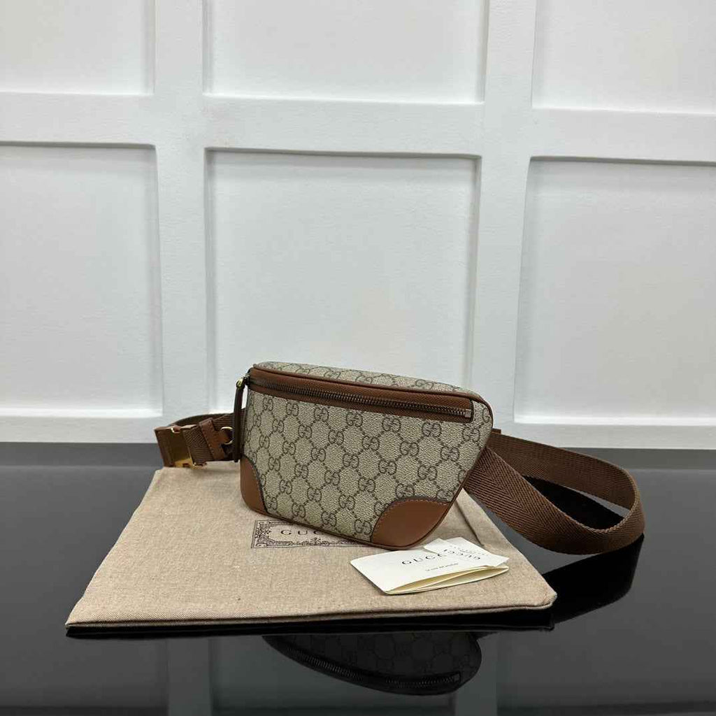 Gucci GG Emblem small belt bag, 821165 in beige fabric