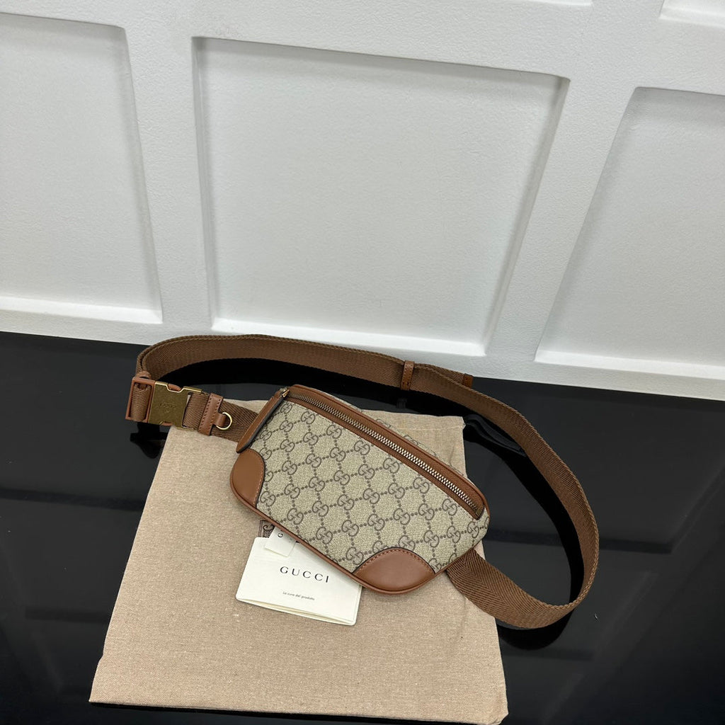 Gucci GG Emblem small belt bag, 821165 in beige fabric
