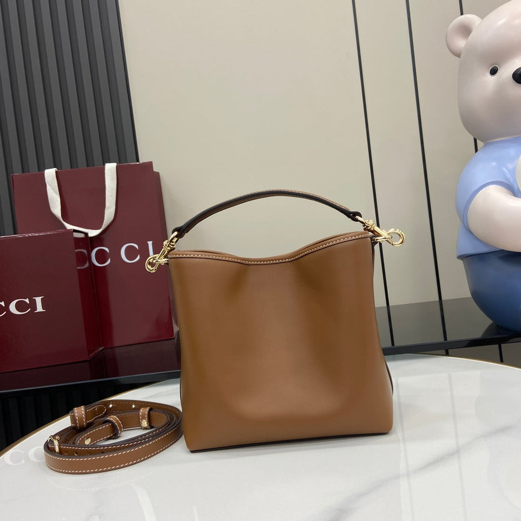Gucci GG Emblem small bucket bag 815118 in brown leather