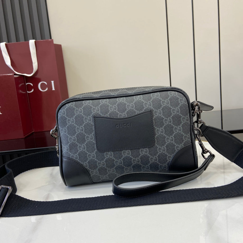 Gucci GG Emblem small crossbody bag, 821155 in black fabric