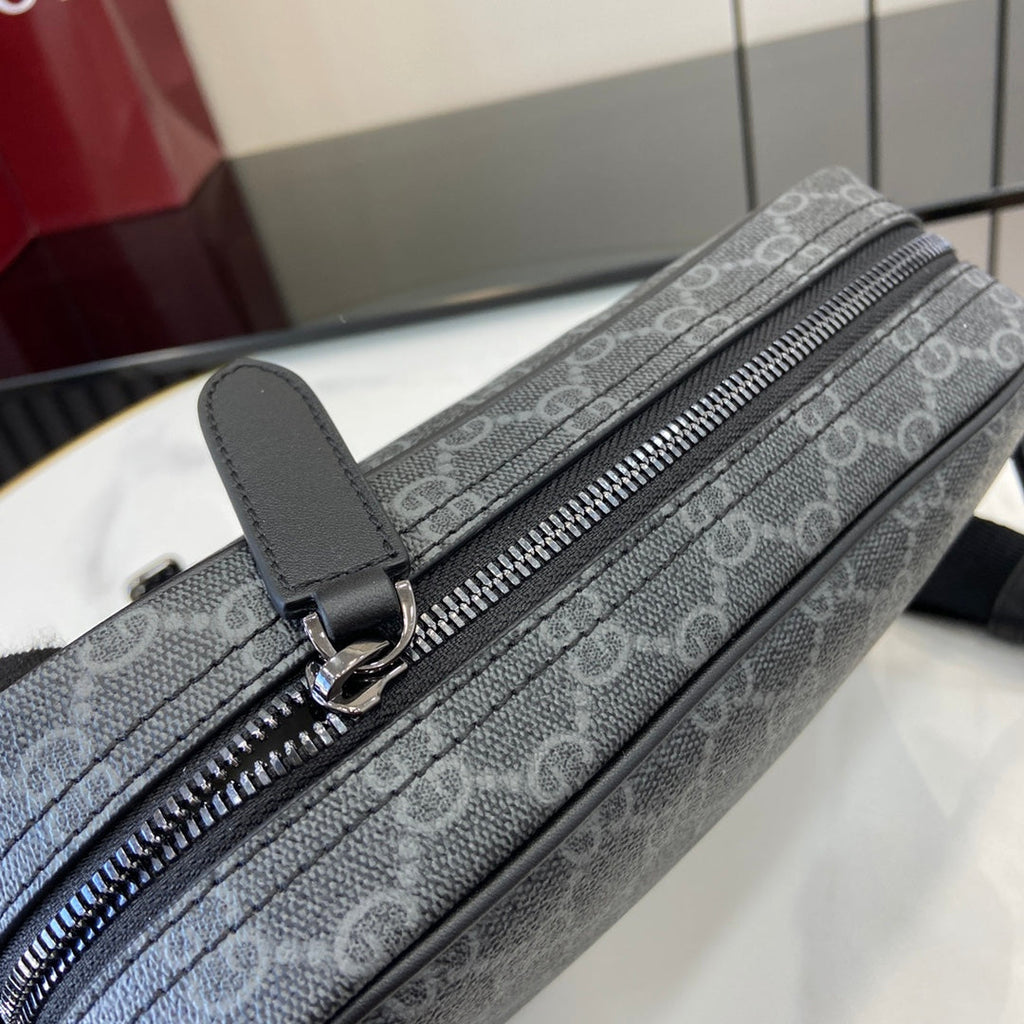 Gucci GG Emblem small crossbody bag, 821155 in black fabric
