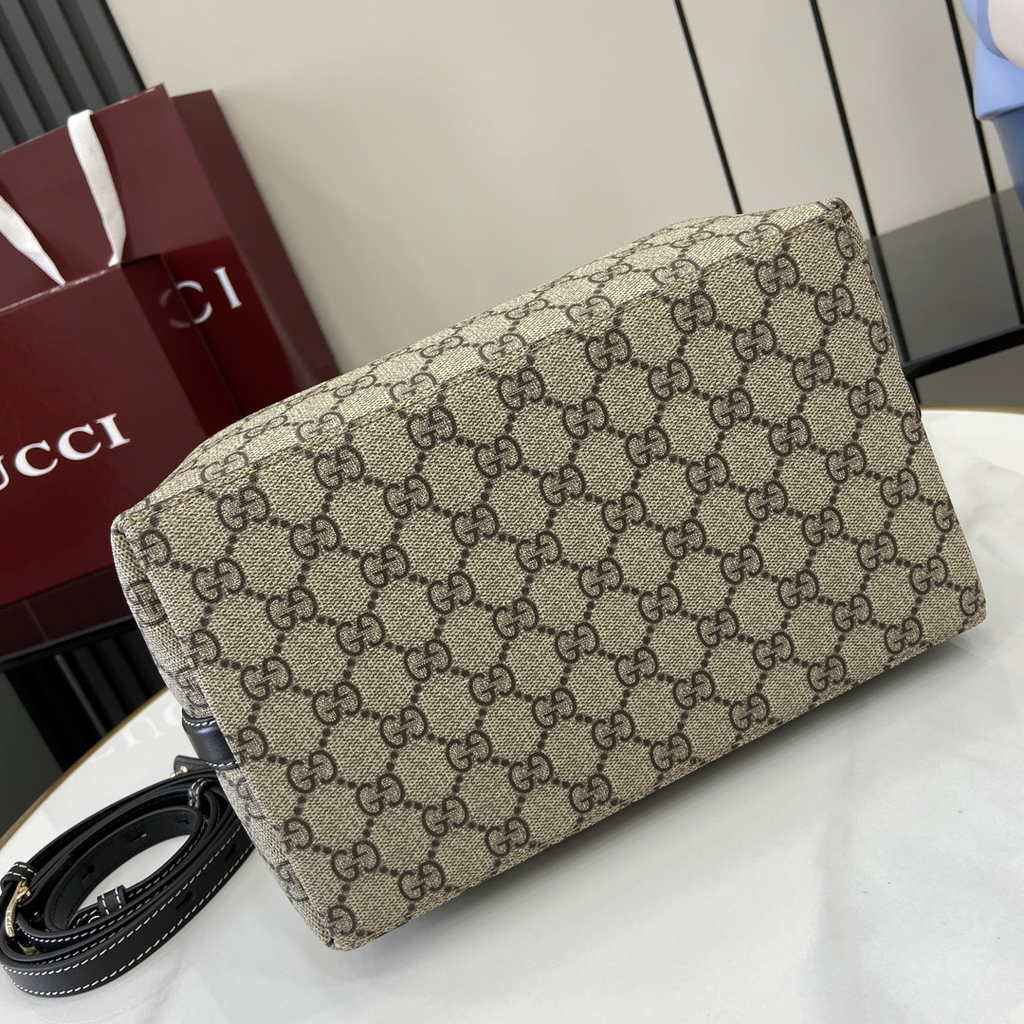 Gucci GG Emblem medium bucket bag ‎815103 in black fabric