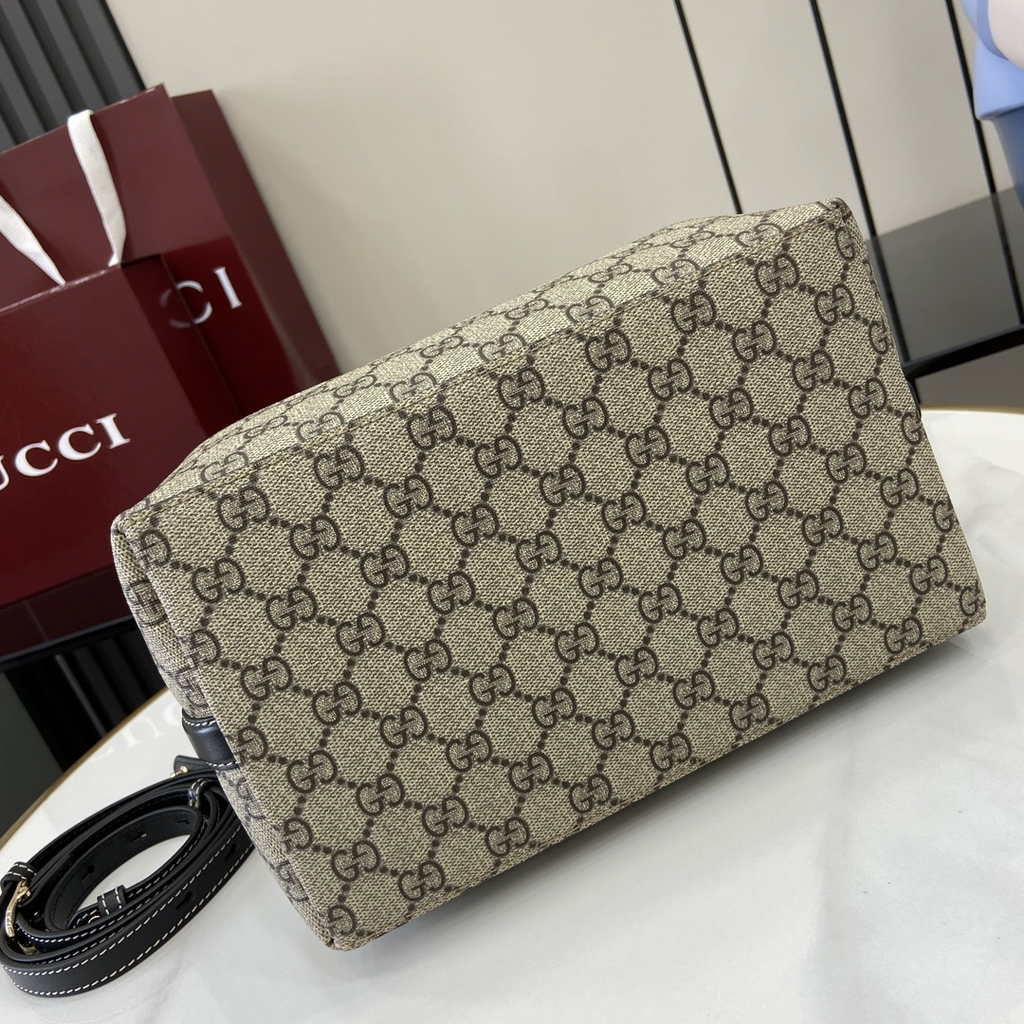 Gucci GG Emblem medium bucket bag ‎815103 in black fabric