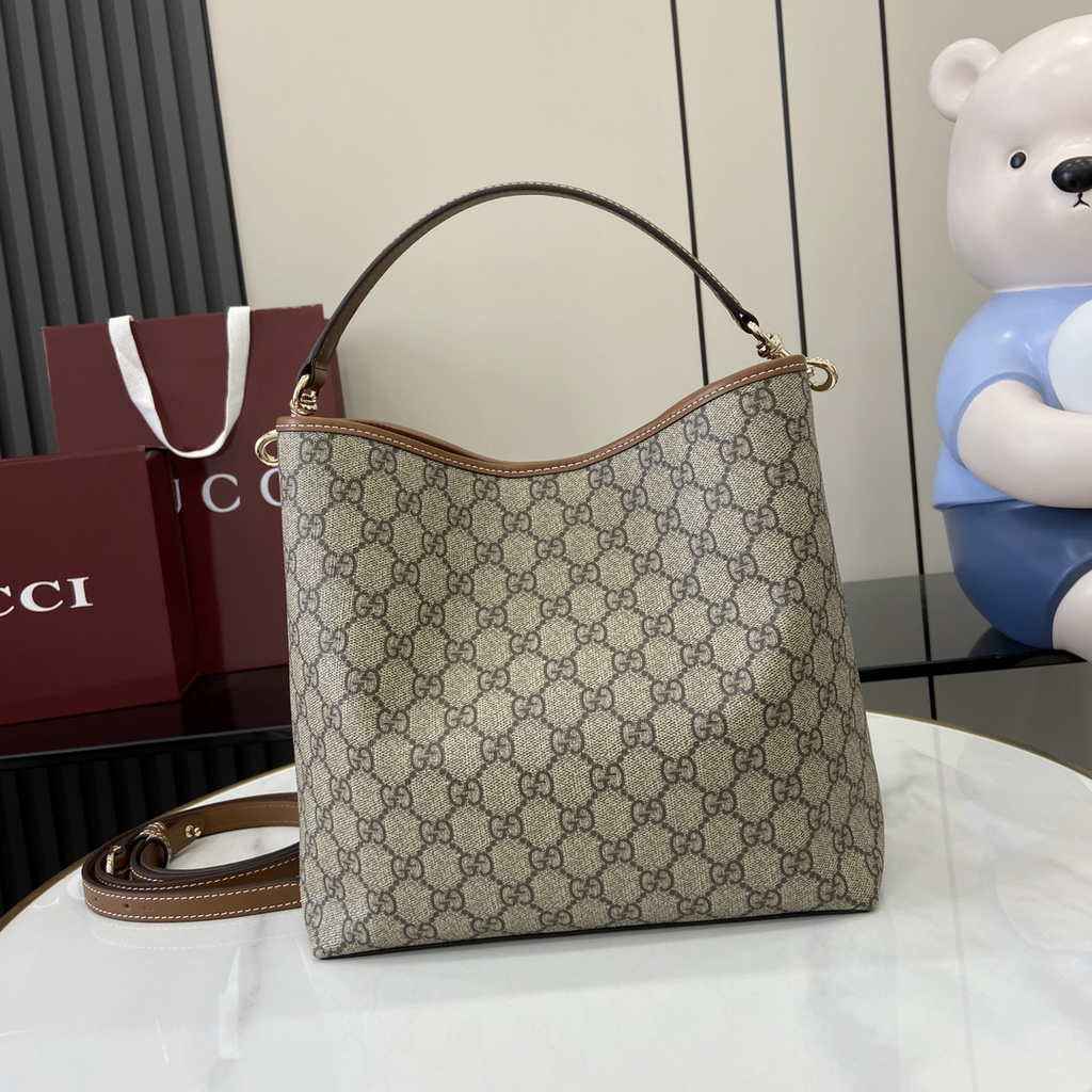 Gucci GG Emblem medium bucket bag ‎815103 in brown fabric