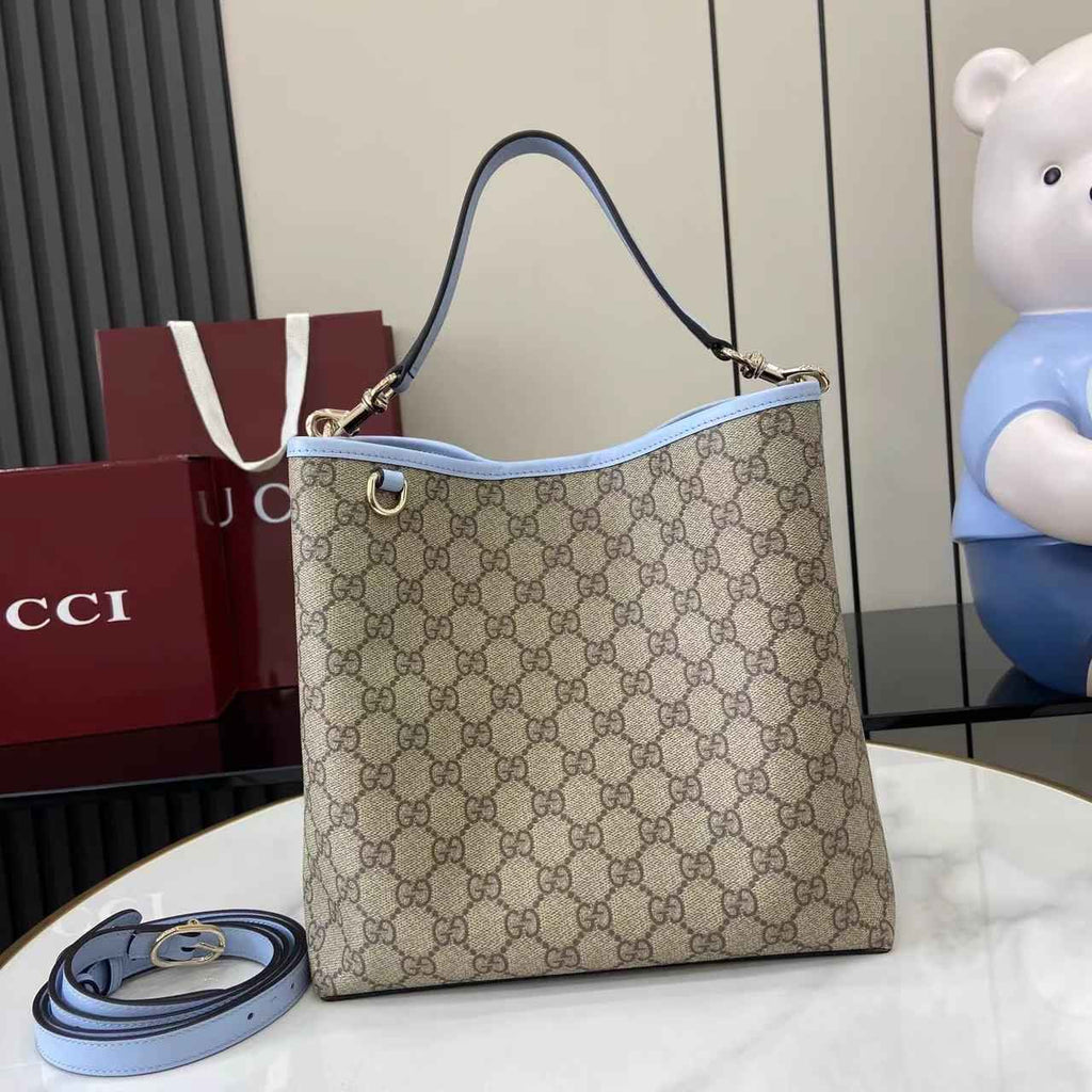 Gucci GG Emblem medium bucket bag ‎815103 in blue fabric