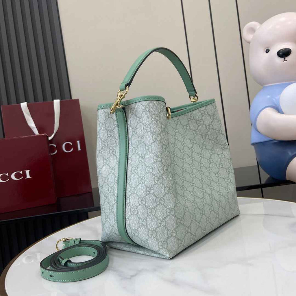Gucci GG Emblem medium bucket bag ‎815103 in green fabric
