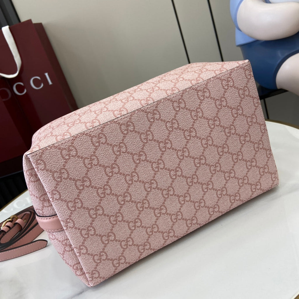 Gucci GG Emblem medium bucket bag ‎815103 in pink fabric