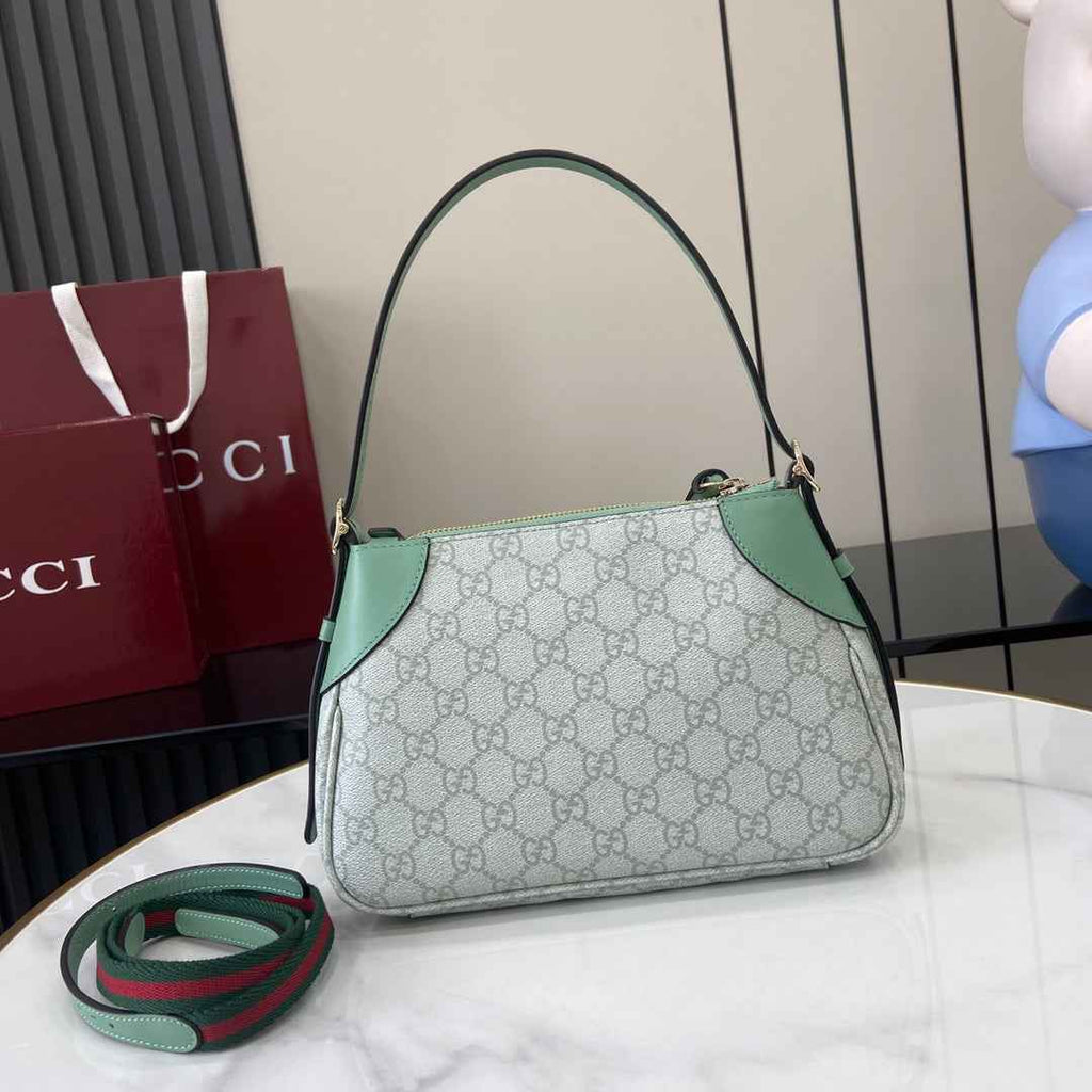 Gucci GG Emblem small shoulder bag 815218 in green fabric