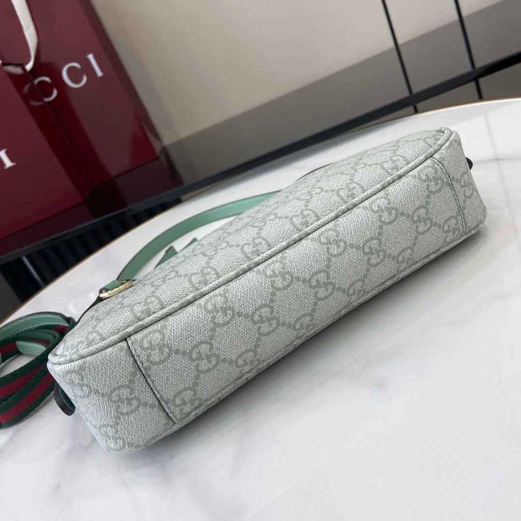 Gucci GG Emblem small shoulder bag 815218 in green fabric