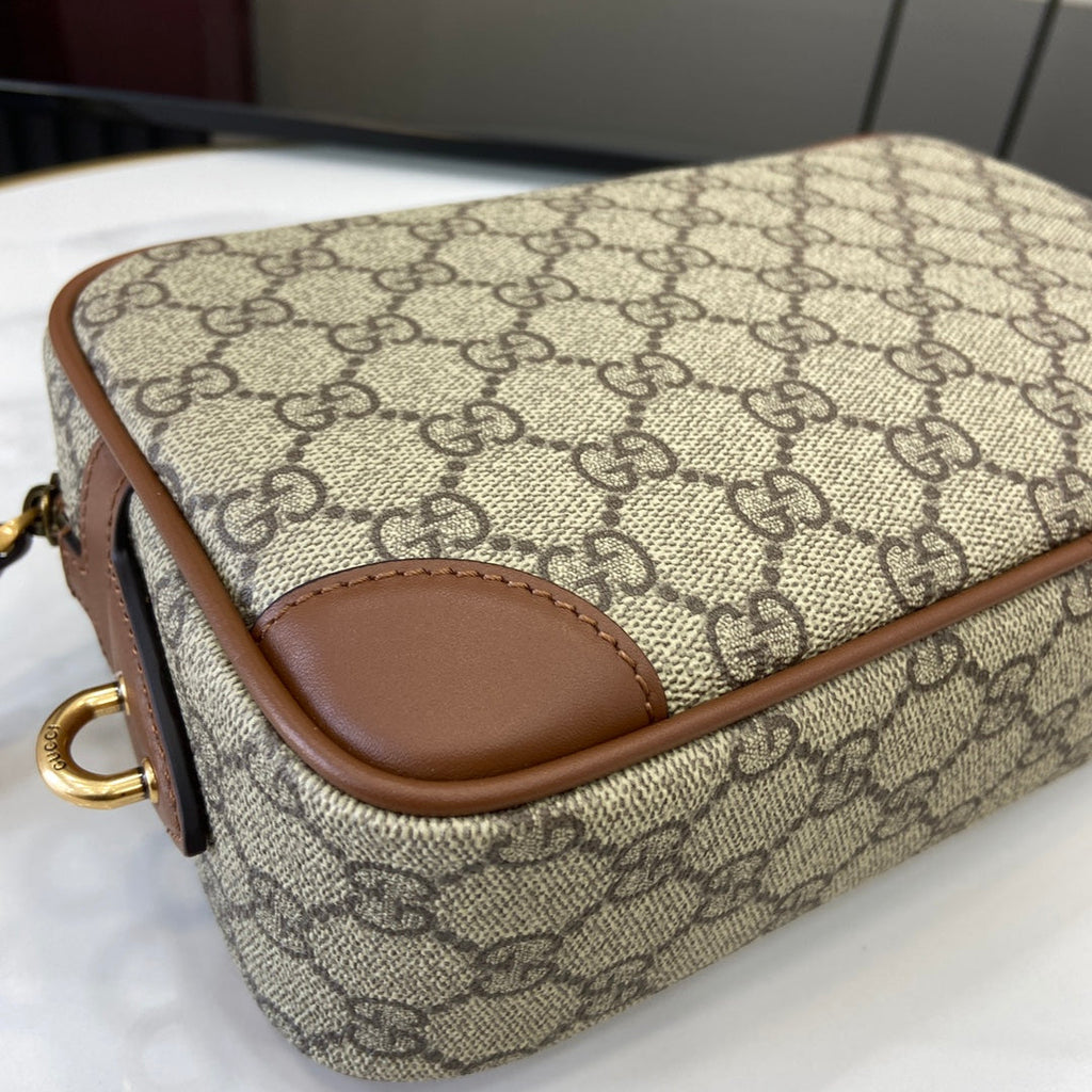 Gucci GG Emblem small toiletry case, ‎821164 in beige fabric