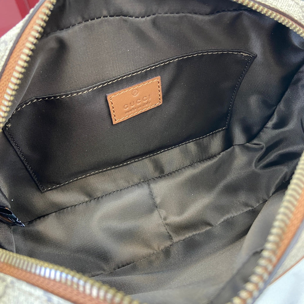 Gucci GG Emblem small toiletry case, ‎821164 in beige fabric