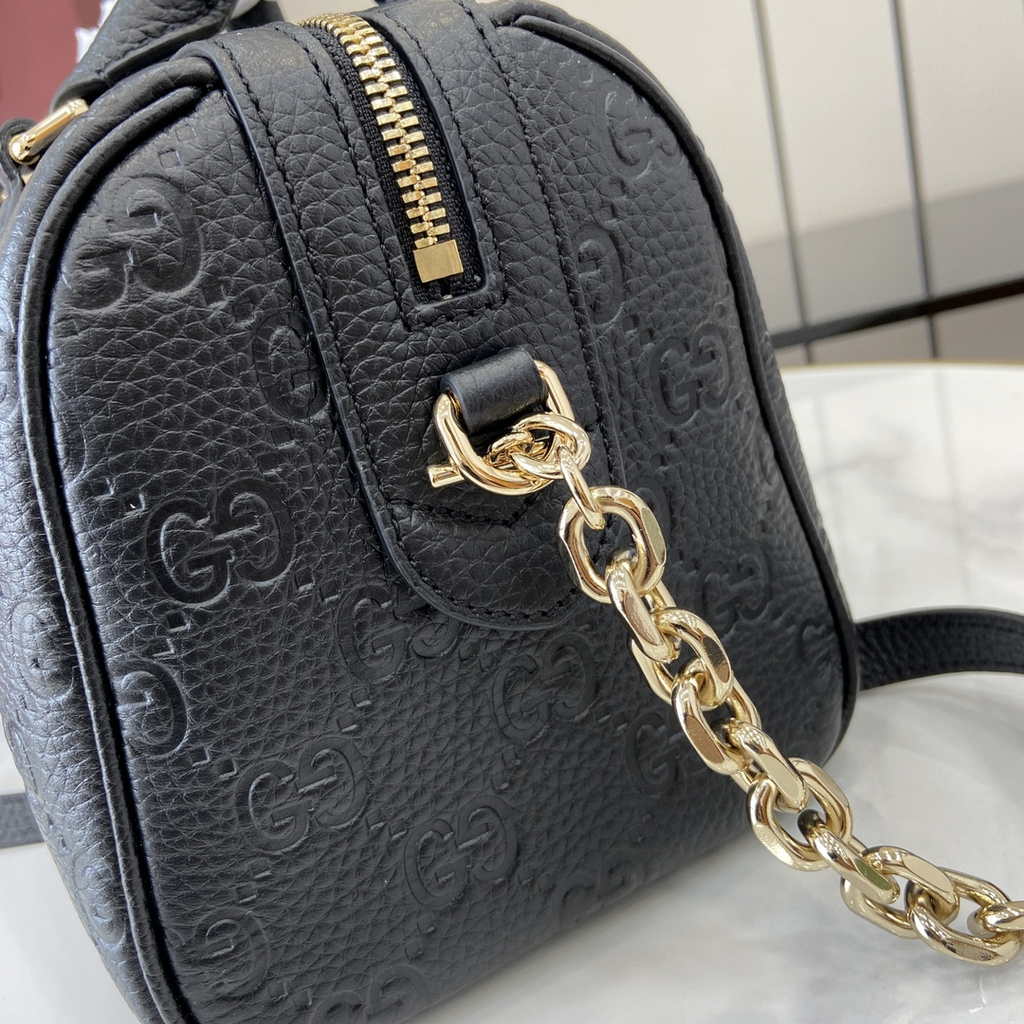 Gucci GG Emblem small top handle bag ‎815255 in black GG leather