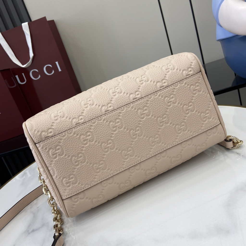 Gucci GG Emblem small top handle bag ‎815255 in light pink GG leather