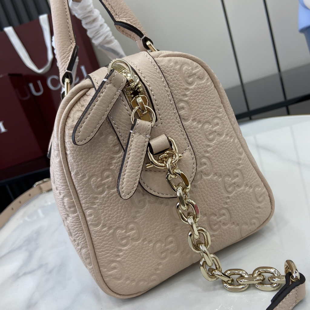 Gucci GG Emblem small top handle bag ‎815255 in light pink GG leather