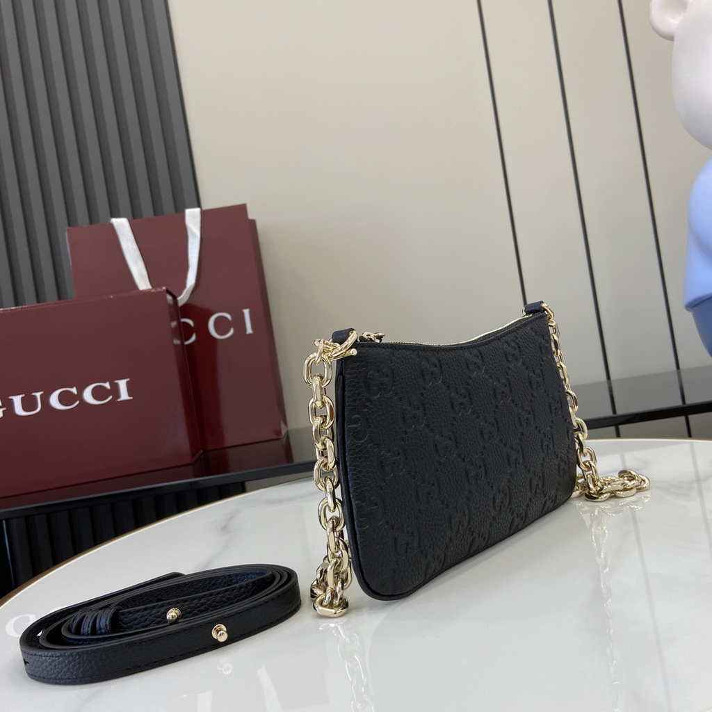 Gucci GG Emblem super mini bag 815278 in black leather