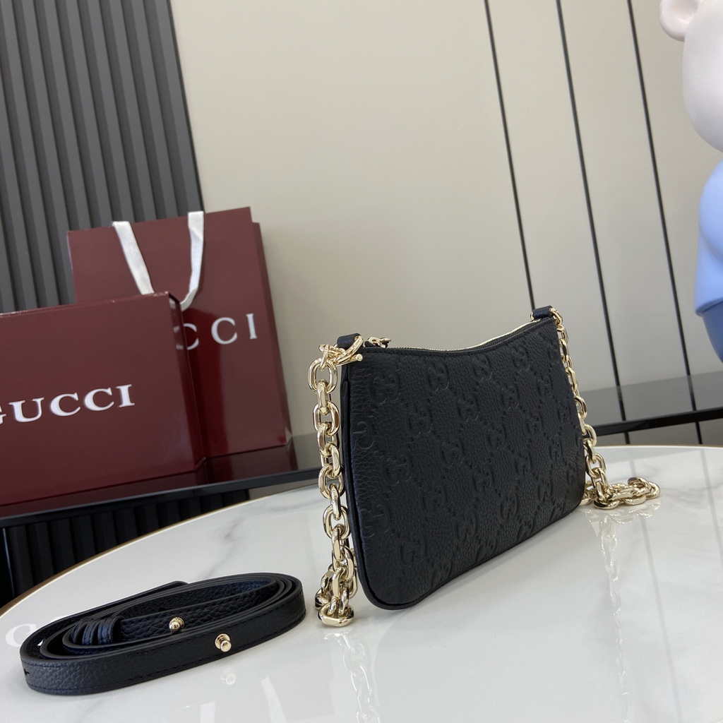 Gucci GG Emblem super mini bag 815278 in black leather