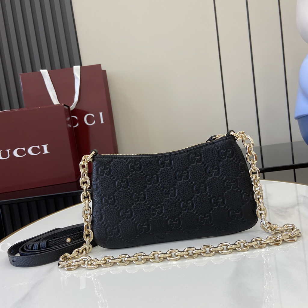 Gucci GG Emblem super mini bag 815278 in black leather