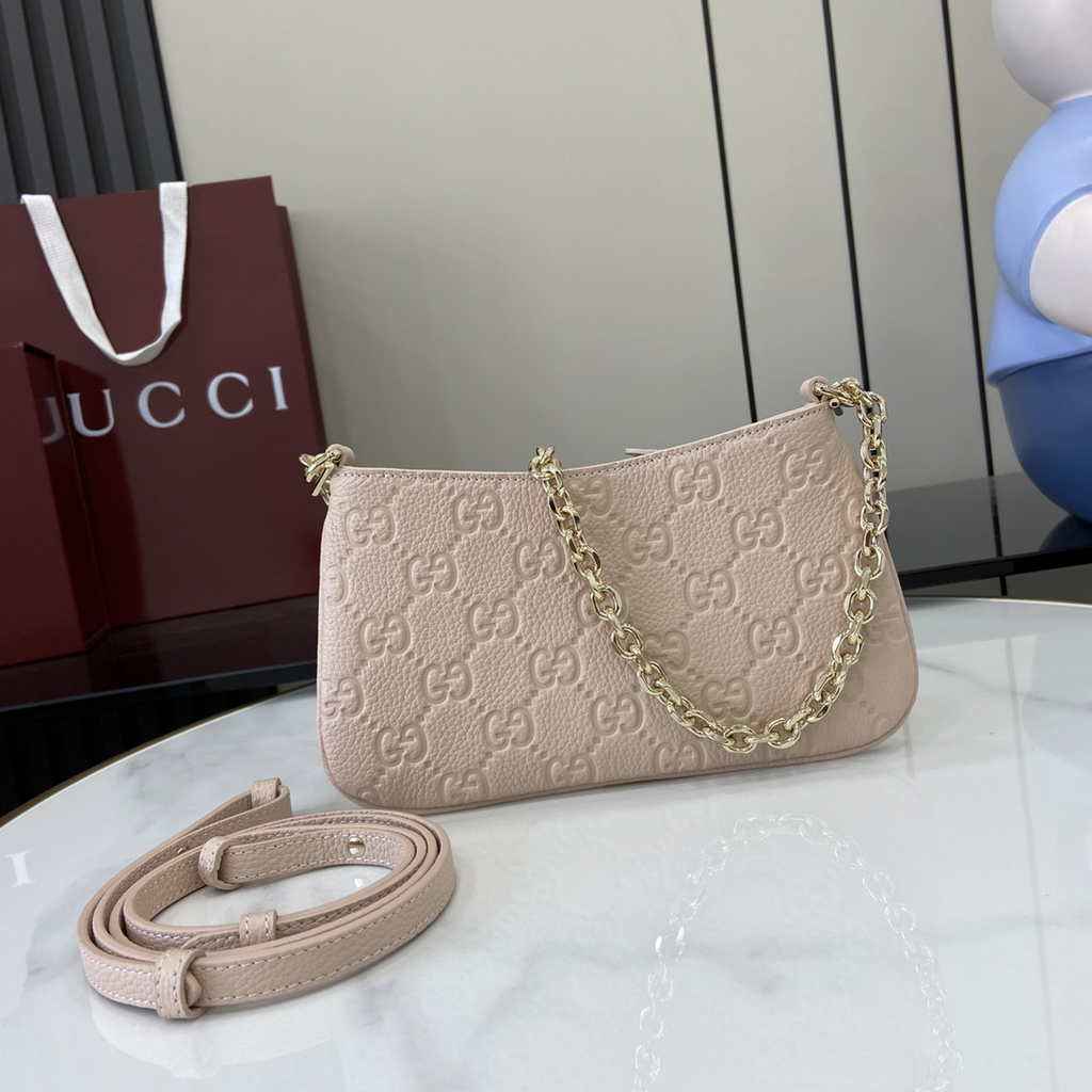 Gucci GG Emblem super mini bag 815278 in light pink leather