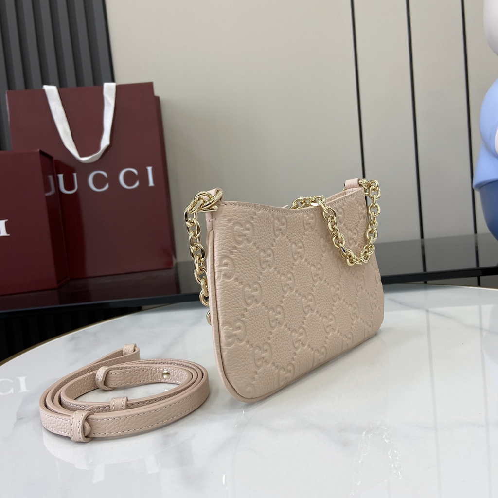 Gucci GG Emblem super mini bag 815278 in light pink leather