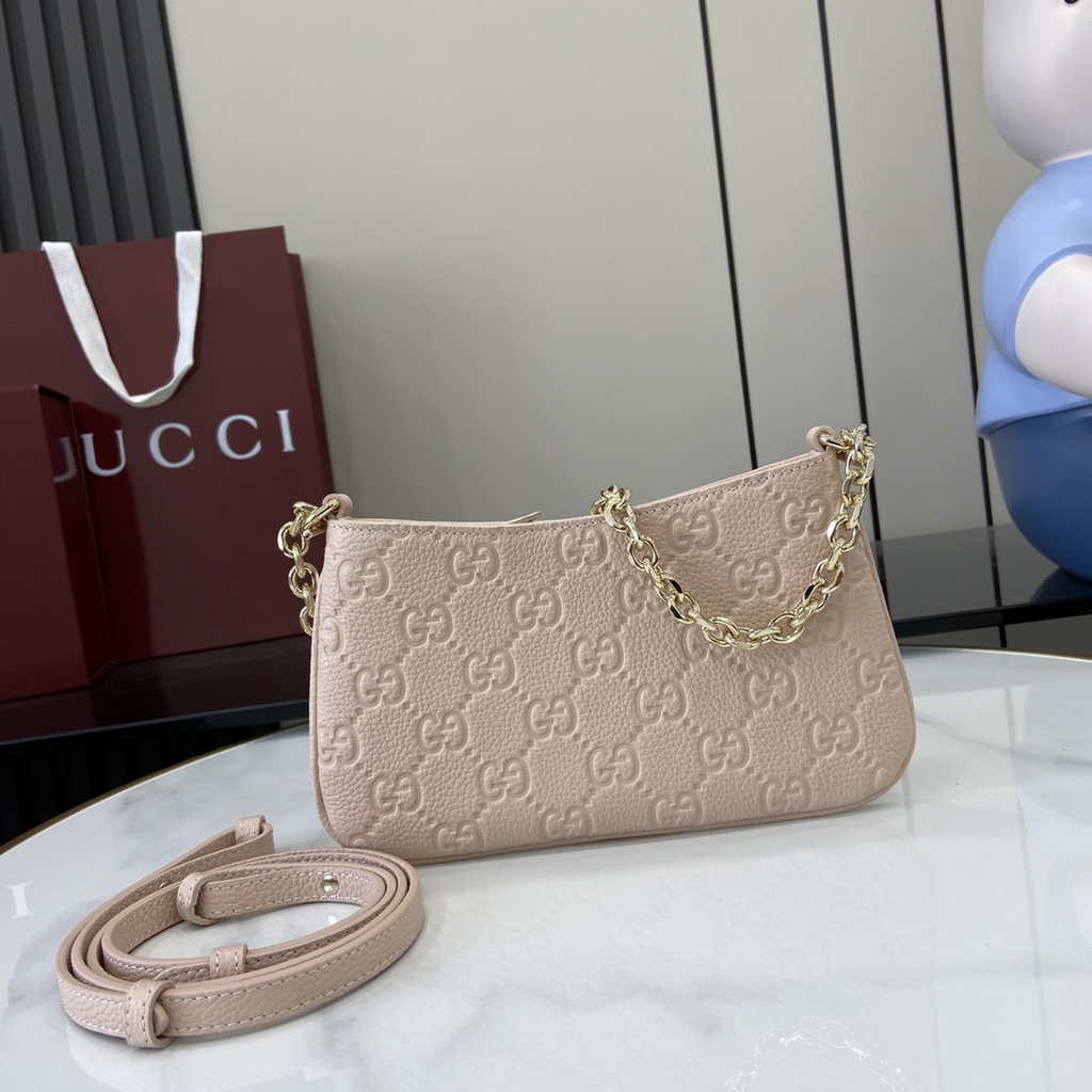 Gucci GG Emblem super mini bag 815278 in light pink leather
