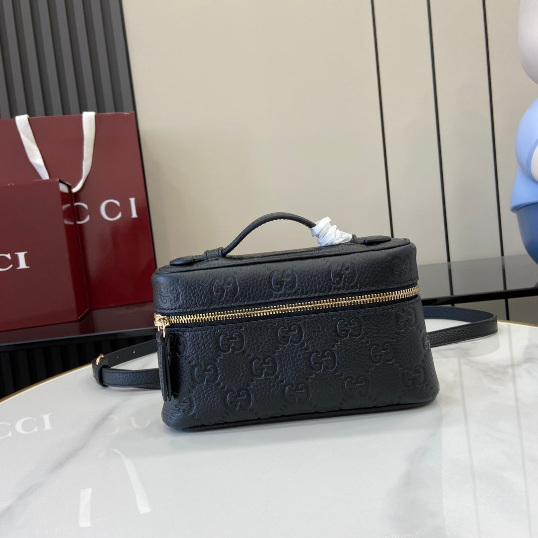 Gucci GG Emblem super mini bag 815949 in black leather