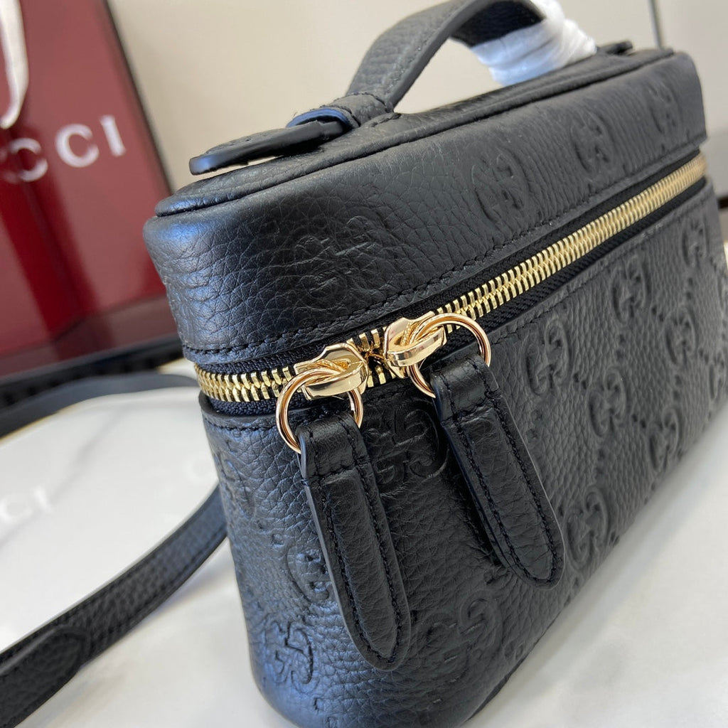 Gucci GG Emblem super mini bag 815949 in black leather