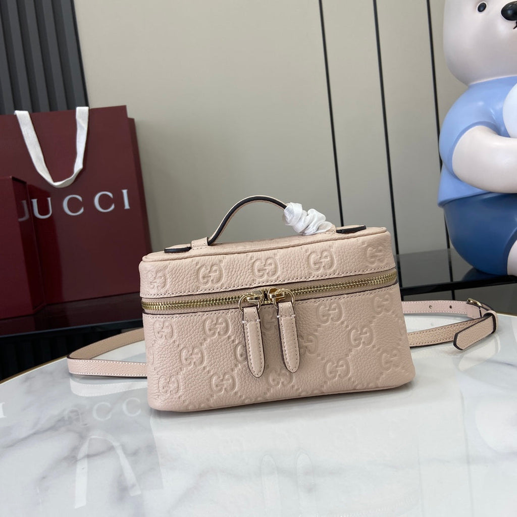 Gucci GG Emblem super mini bag 815949 in light pink leather