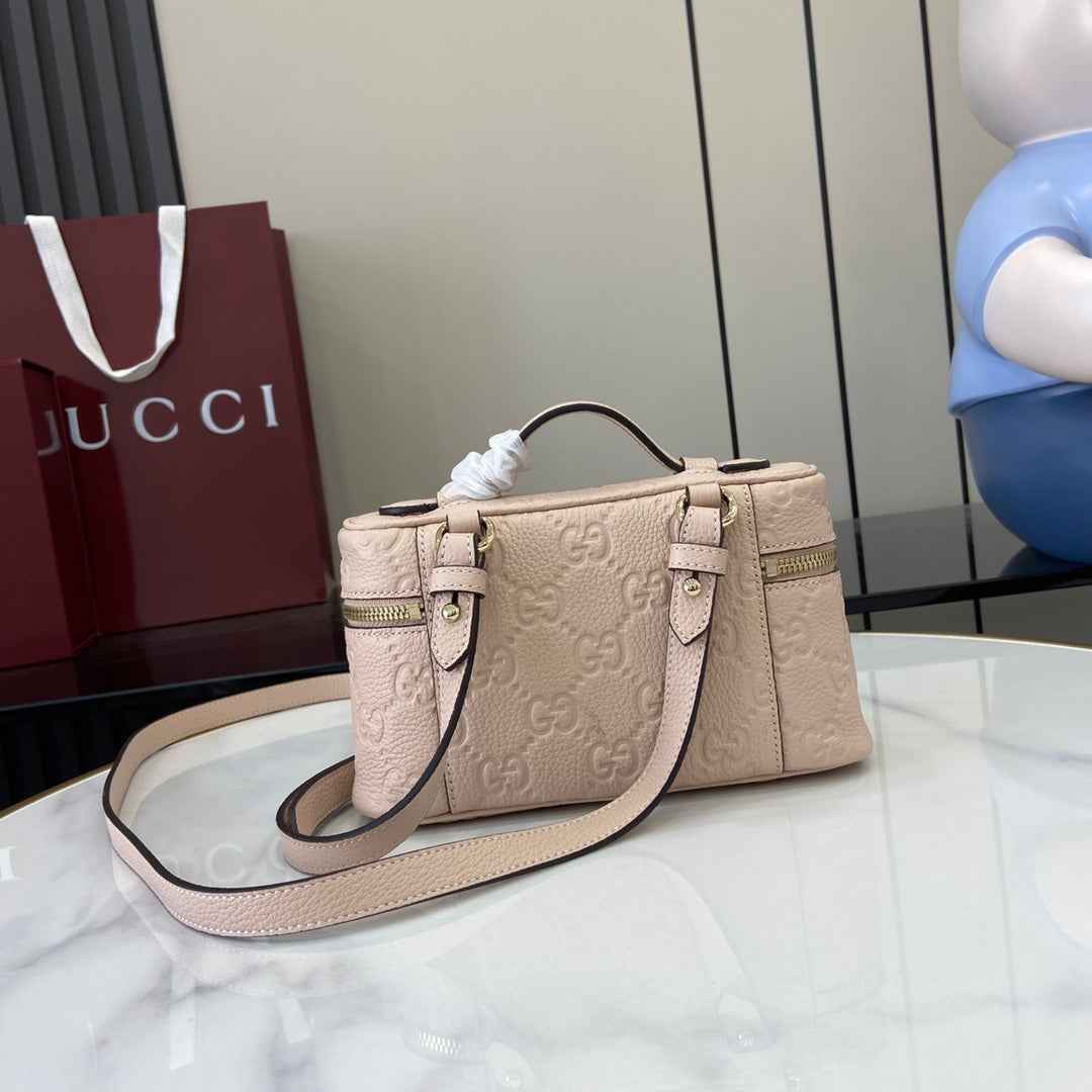 Gucci GG Emblem super mini bag 815949 in light pink leather