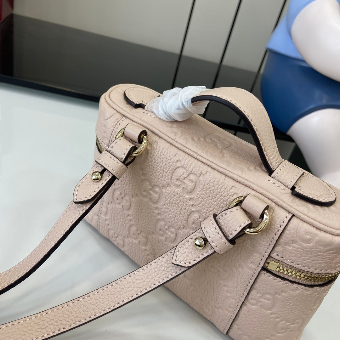 Gucci GG Emblem super mini bag 815949 in light pink leather