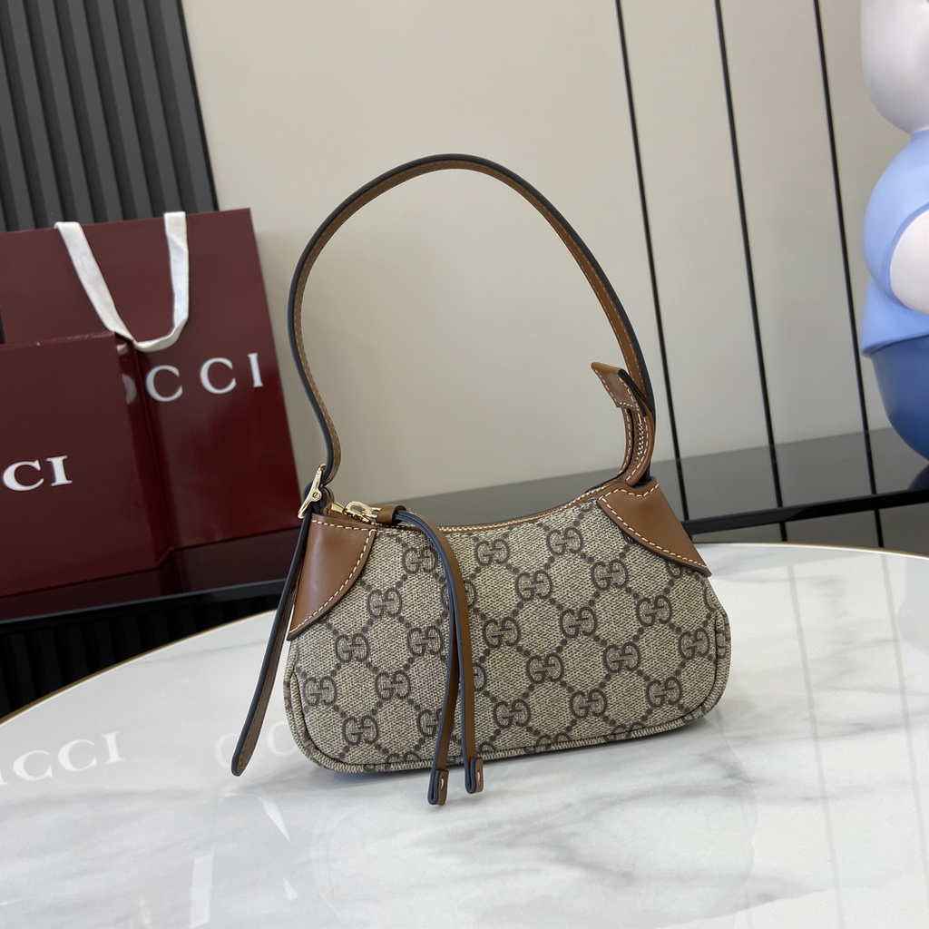 Gucci GG Emblem super mini shoulder bag 820696 in brown fabric