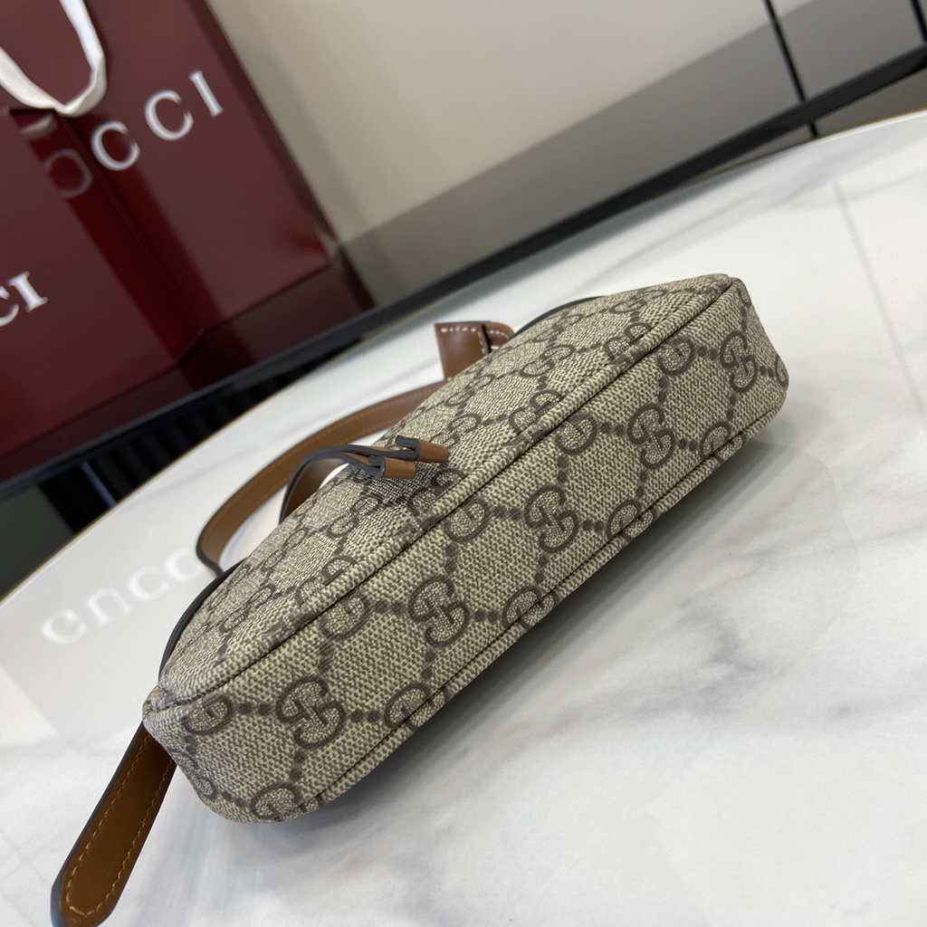 Gucci GG Emblem super mini shoulder bag 820696 in brown fabric